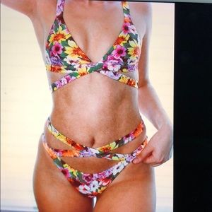 Bathing suit . Non refundable